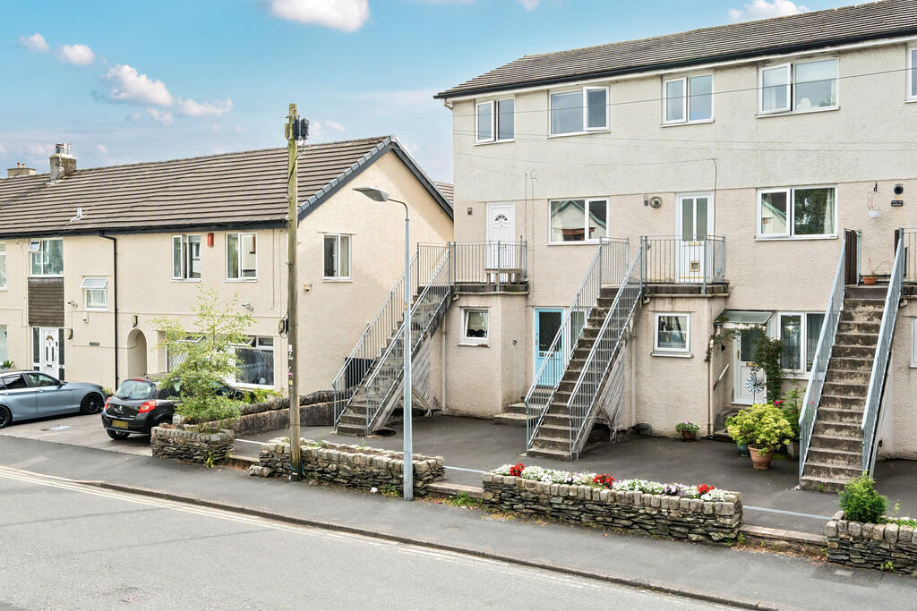 3-bed flat on 2 Bannerigg, Oak Street, Windermere, LA23 1EP, £225,000