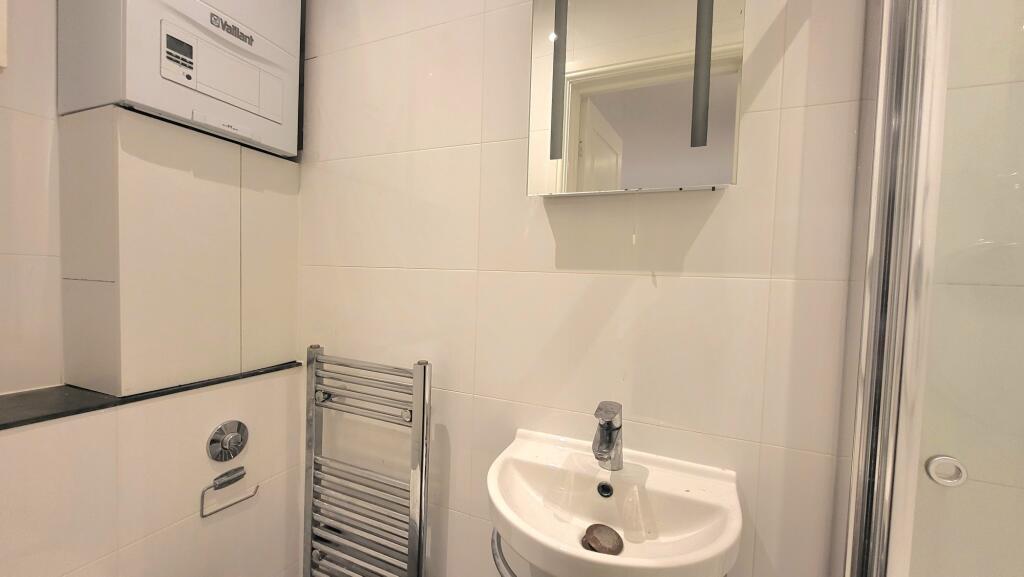 Apartment in London, City of Westminster - View 3