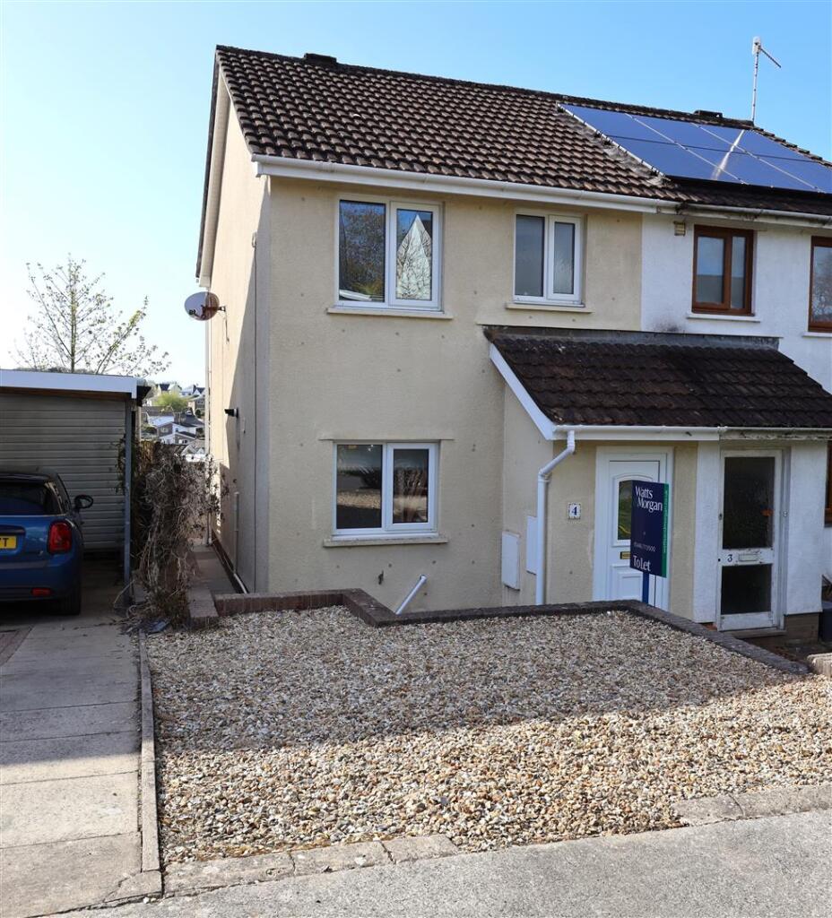 Main image of property: 4 Crescent Close, Cowbridge, CF71 7EB