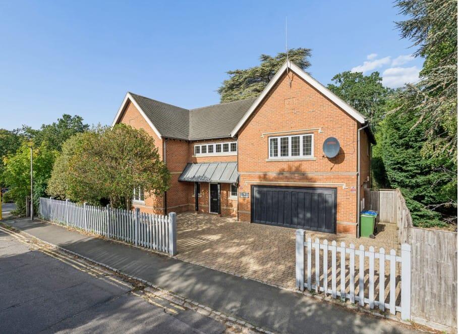 Main image of property: Orchehill Rise, Gerrards Cross, SL9