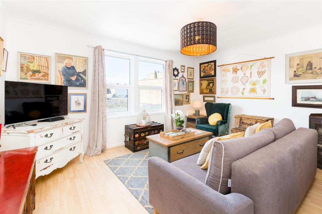 Apartment in Cheltenham, Sandford, Montpellier - View 2