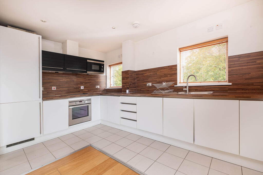 Apartment in London - View 5