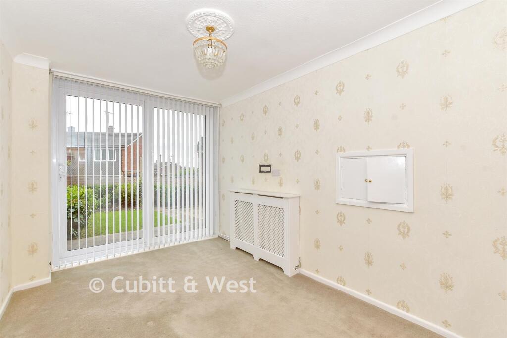 House in Havant, Hampshire - View 5