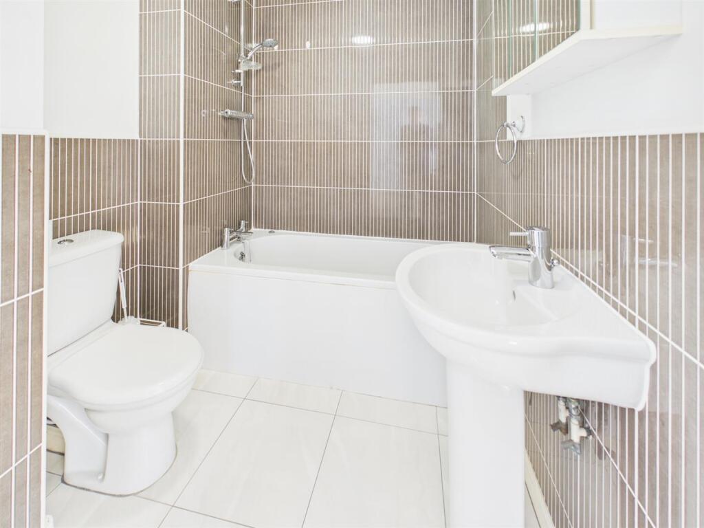 Apartment in Colchester, New Town - More