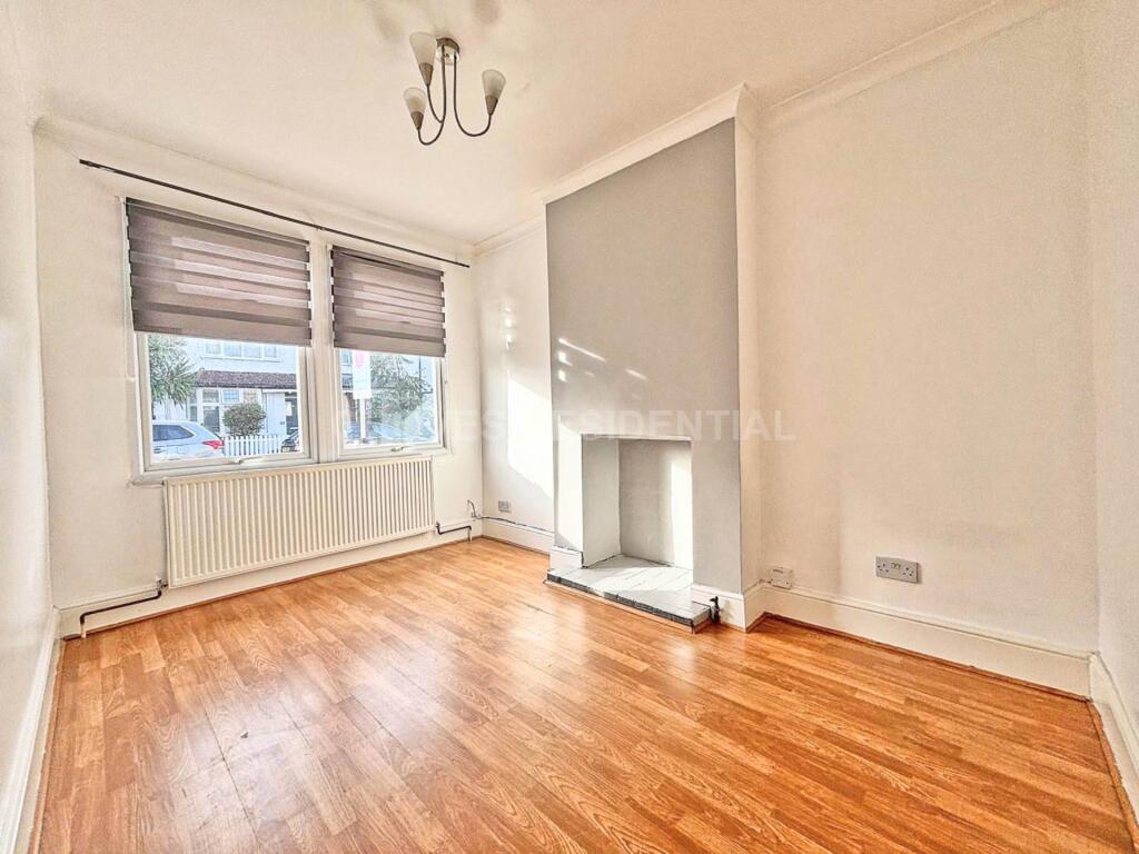 House in Kingston upon Thames - View 2