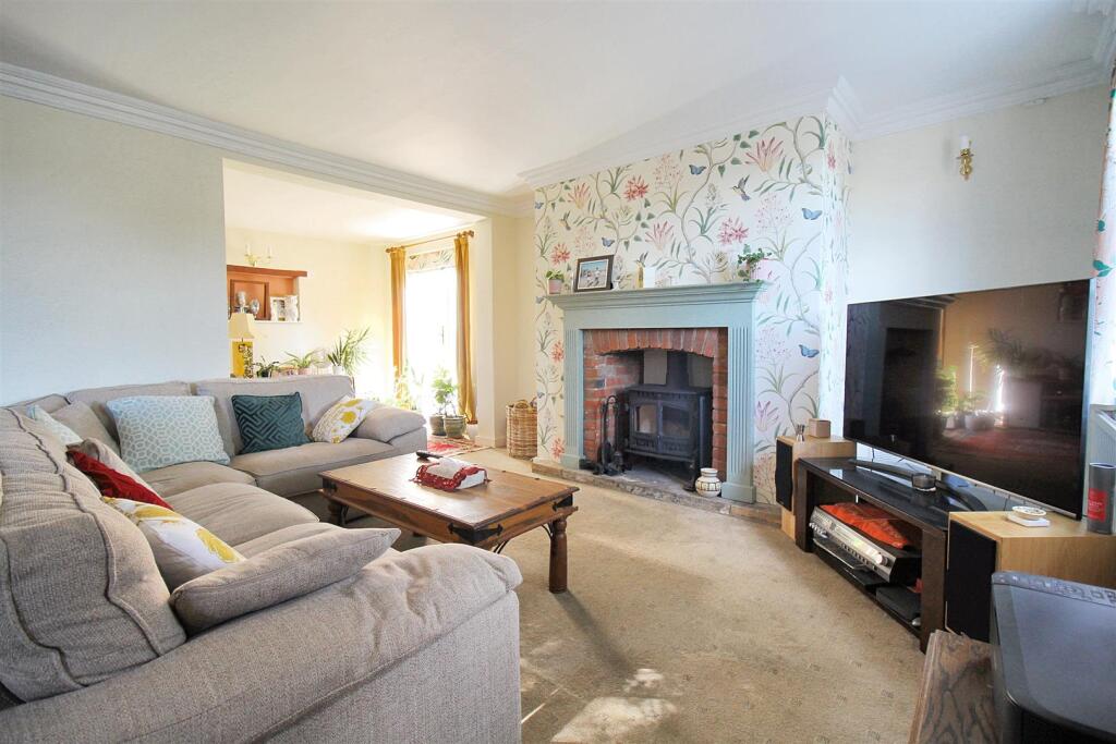 Ash House, Bure Way, Aylsham, photo 4