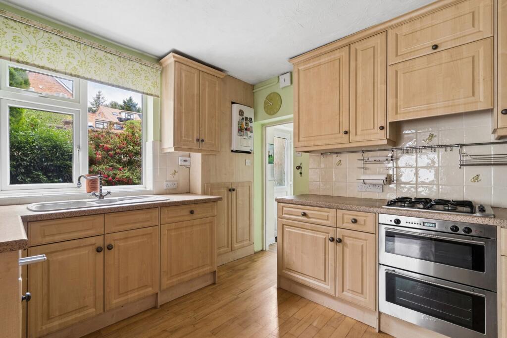 House in High Wycombe, Sands - View 3