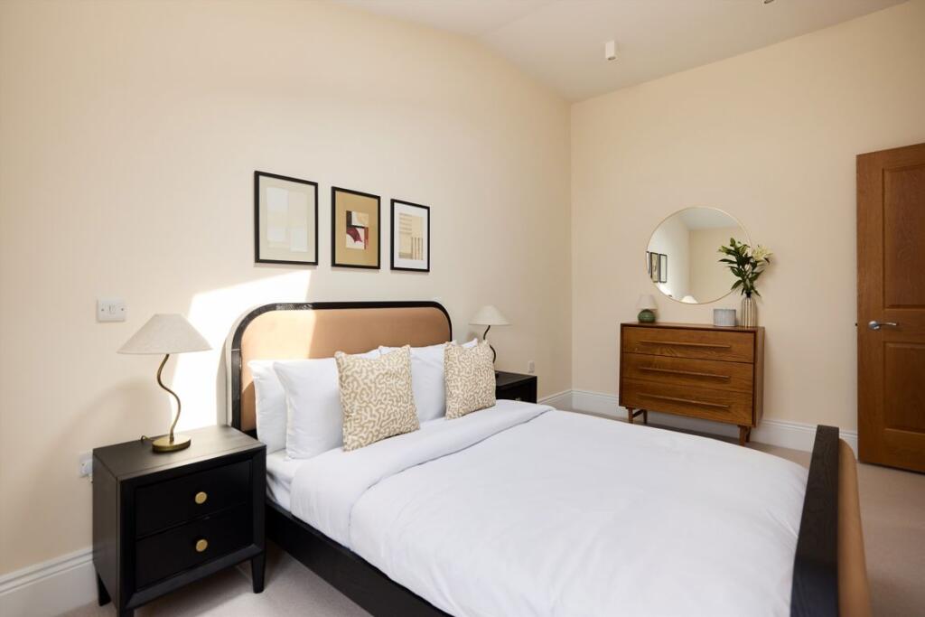 Apartment in London - More