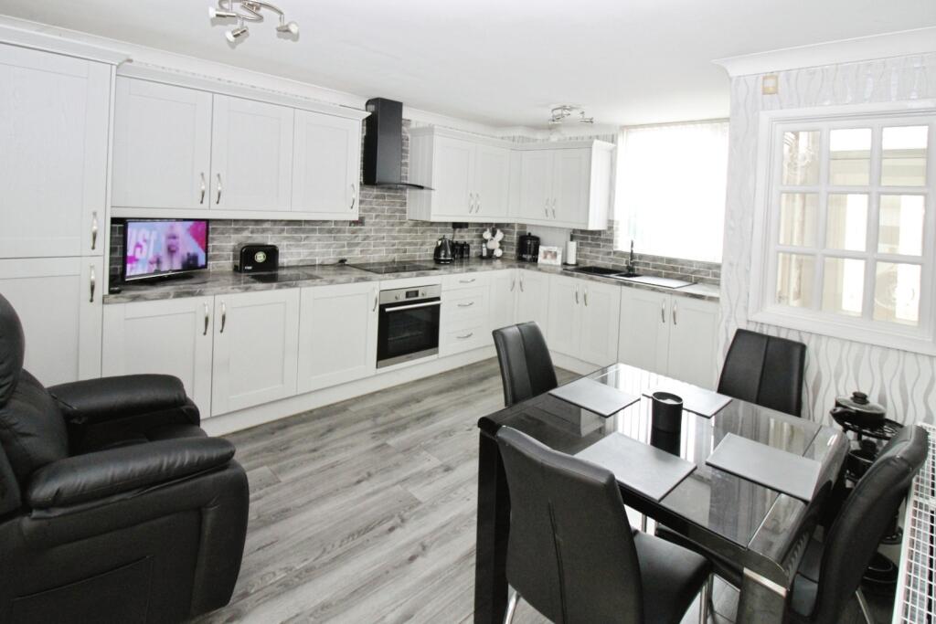 Coleford Grove, Bransholme, Hull photo 3