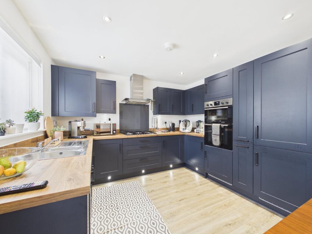 House in Worcester - View 4