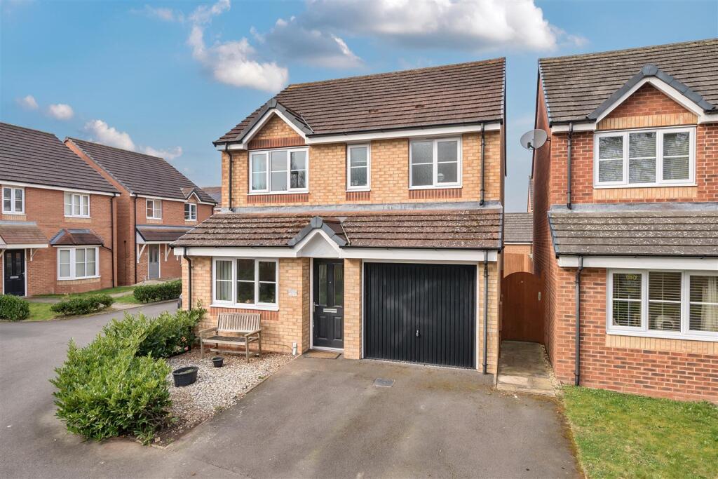 3-bed detached on 47 Woodvine Road, Shrewsbury, SY1 4NR, £275,000