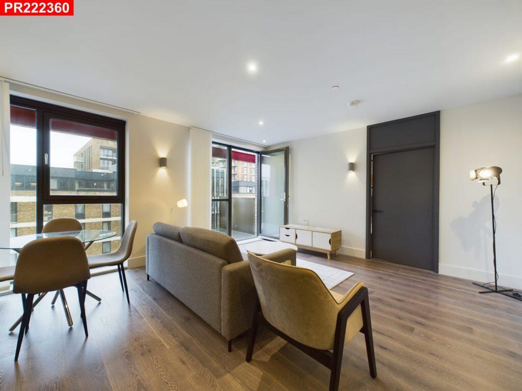 Main image of property: Woolwich – 1 Bedroom Flat