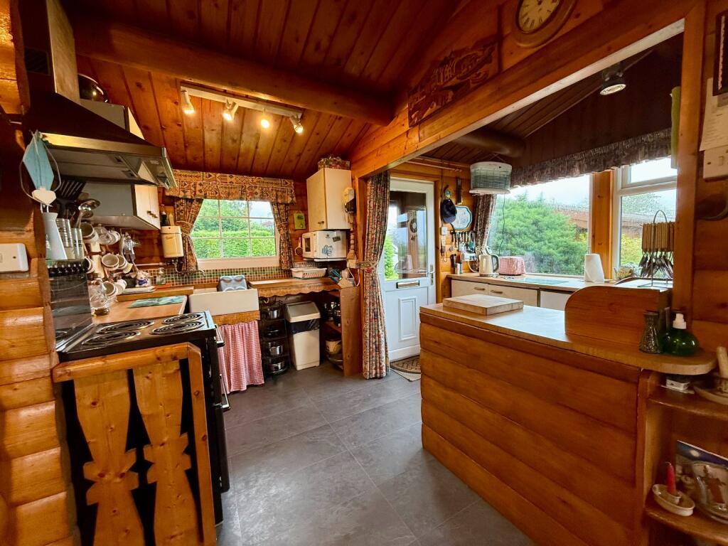 Cabin 234 Trawsfynydd Holiday Village, Trawsfynydd, Blaenau Ffestiniog LL41 4YB photo 4