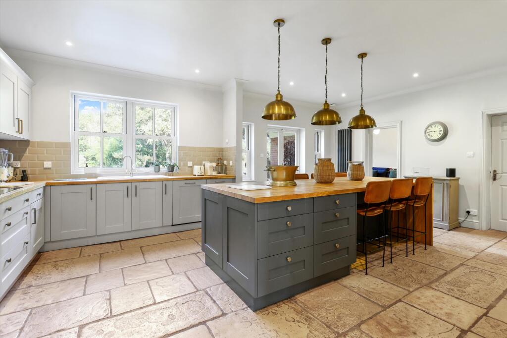 Portsmouth Road, Cobham, Surrey KT11 - View 3