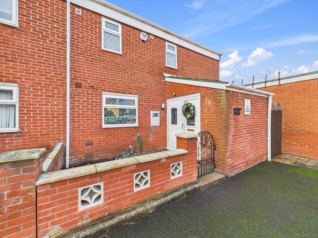 Main image of property: Sunny Mede, Worksop, S81