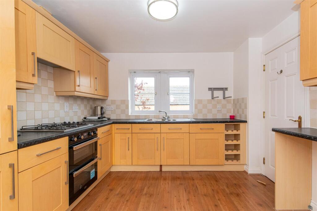 Celtic Close, Higham Ferrers photo 3