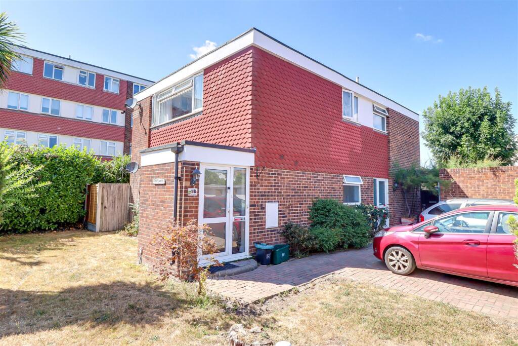 Main image of property: The Laurels, Templewood Court, Hadleigh