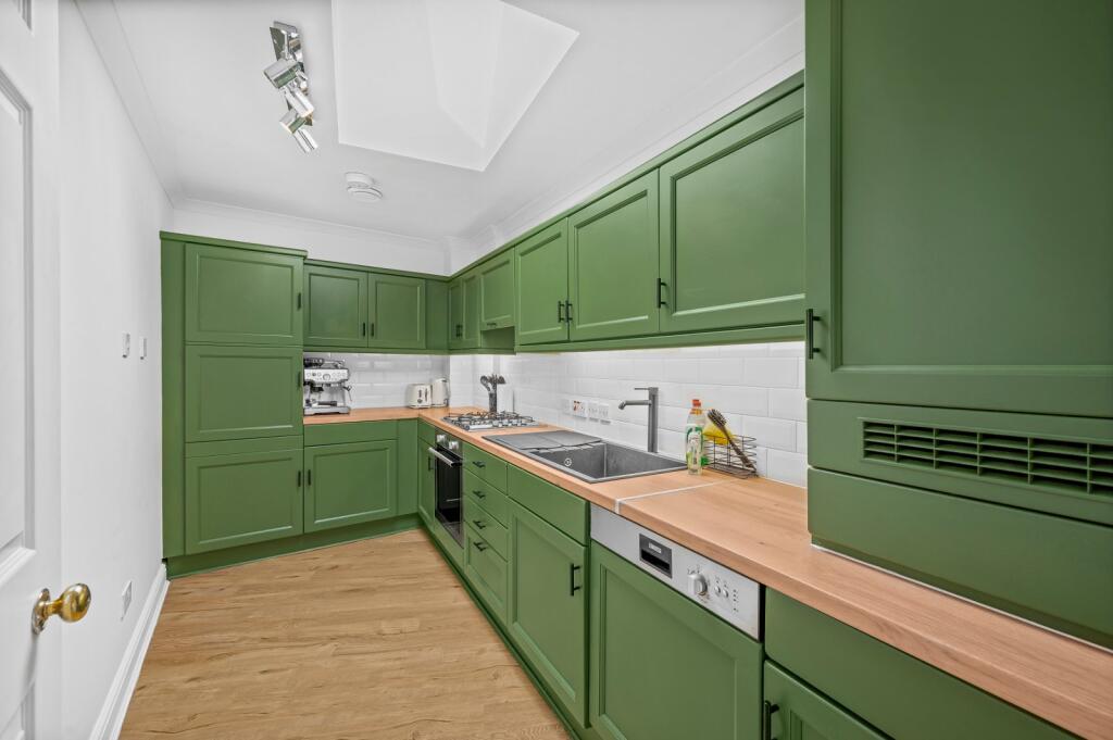 Main image of property: Hamilton Court, 
10 Weimar Street, SW15