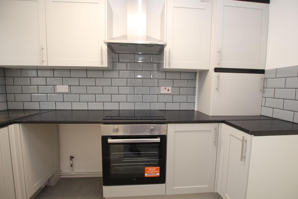 Becontree Close, Clacton-on-Sea photo 4