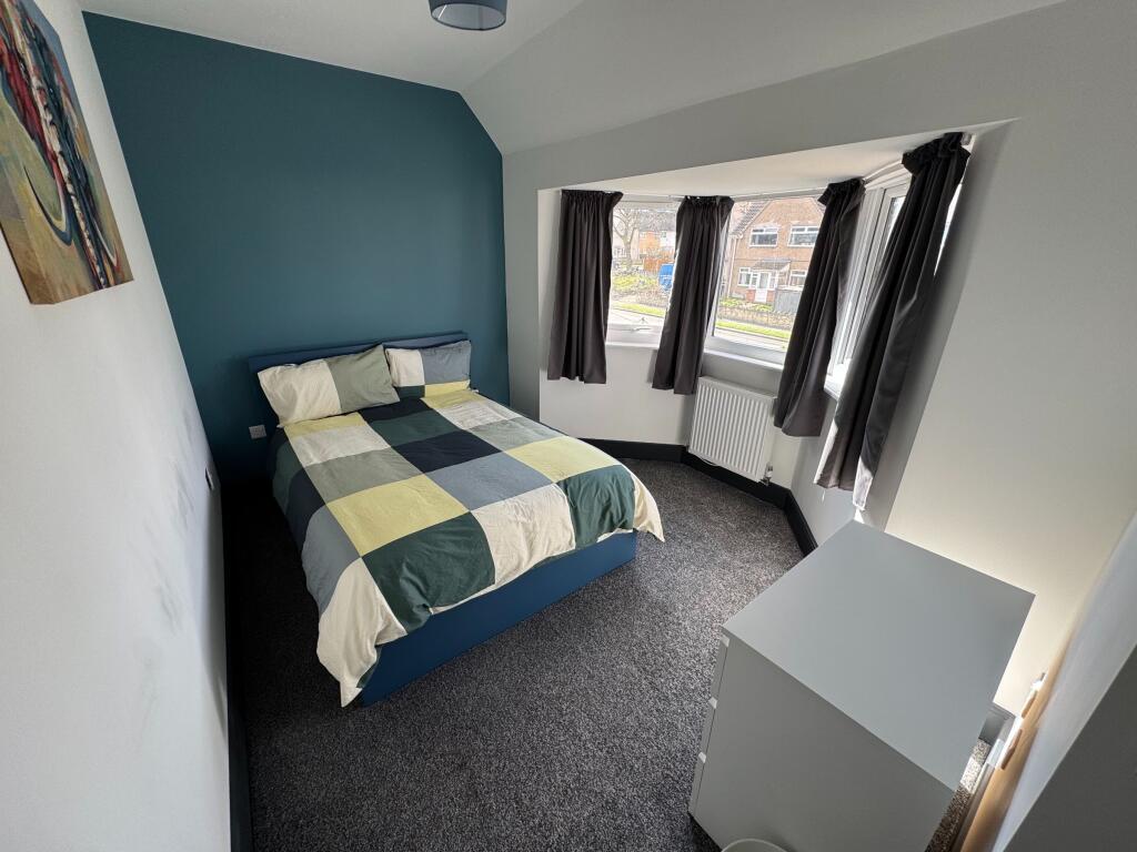 Main image of property: HMO Room 4, 063 The Crescent