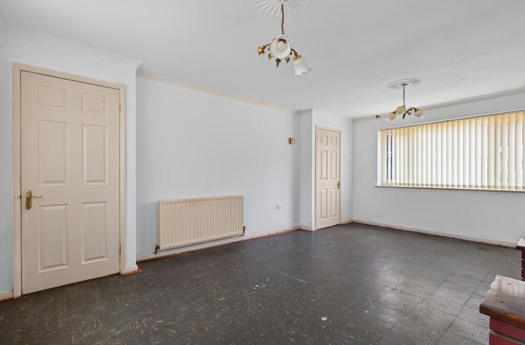 House in Kettering, North Northamptonshire - More