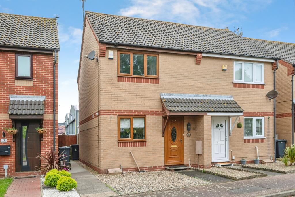 Main image of property: Admirals Quay, Great Yarmouth