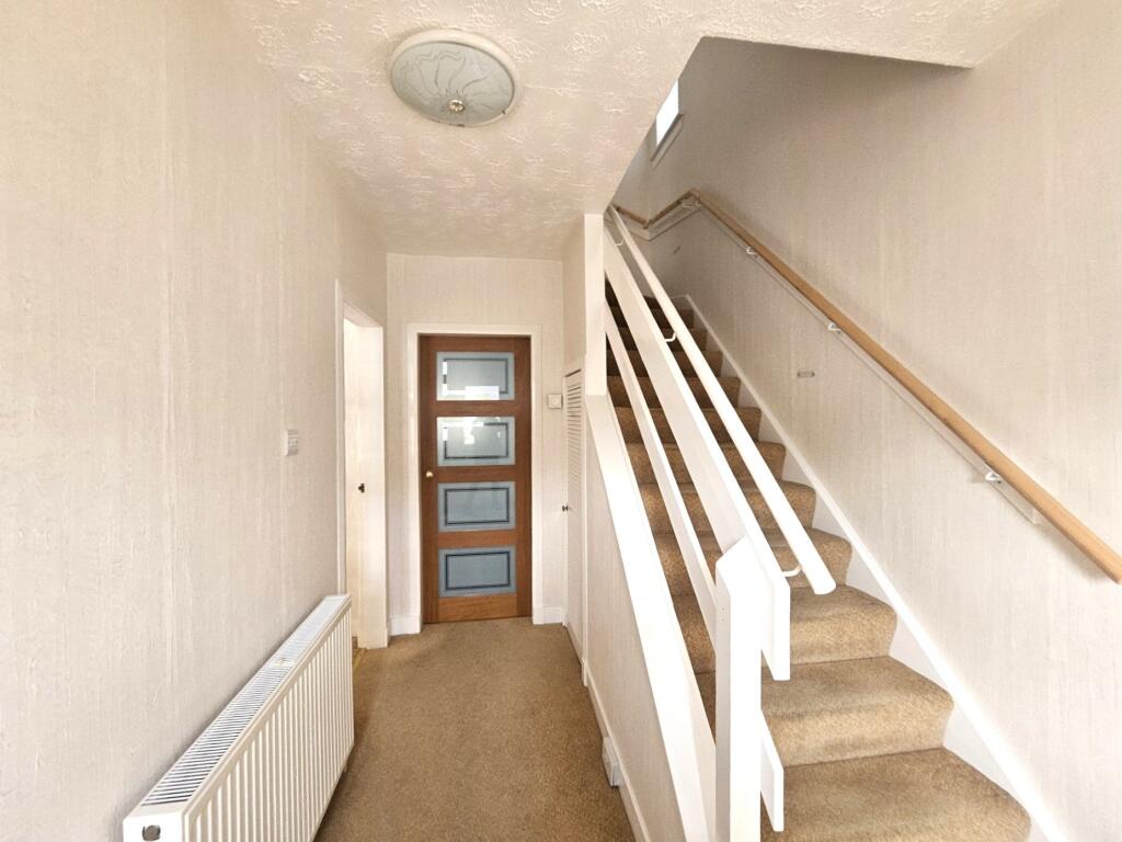 35 Highfield Drive, Stevenston, KA20 3AU photo 4