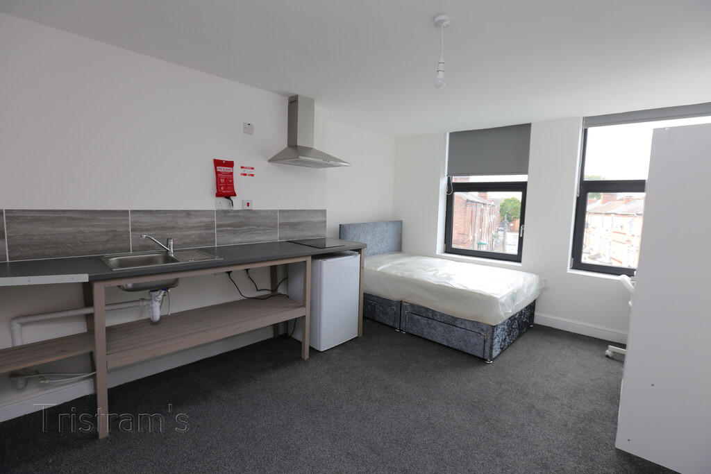 Studio flat for rent