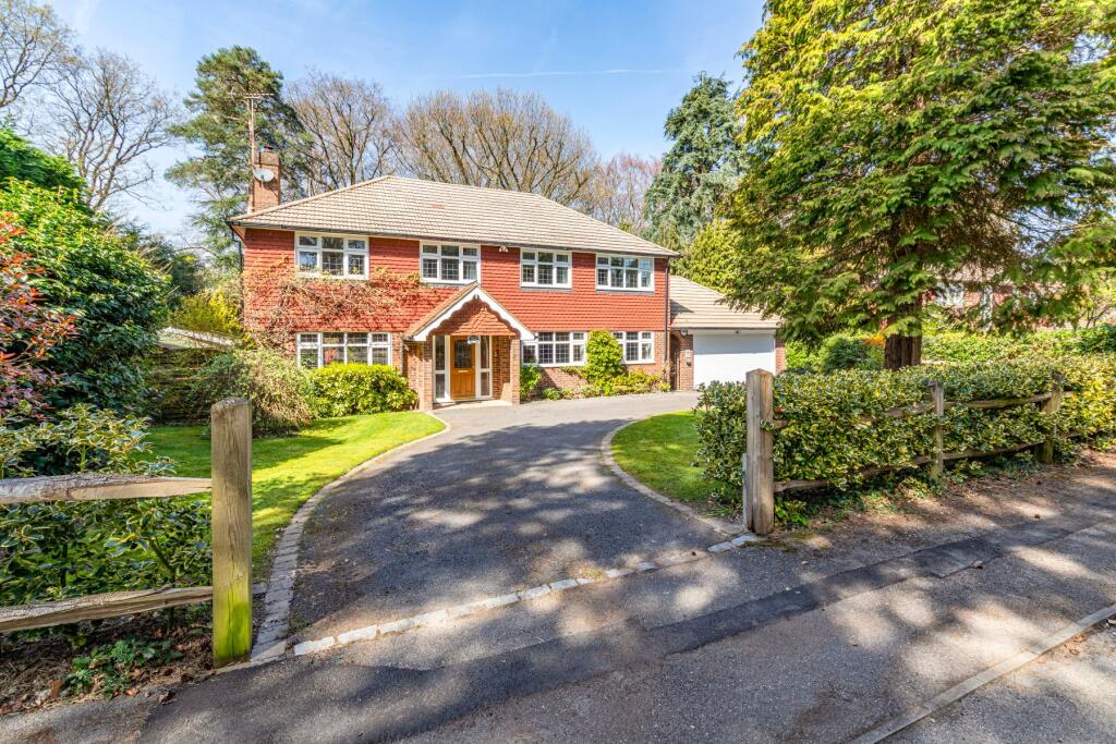 Main image of property: The Glade, West Byfleet, Surrey, KT14