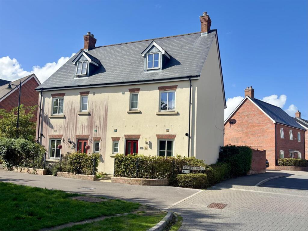 Main image of property: Bramble Patch