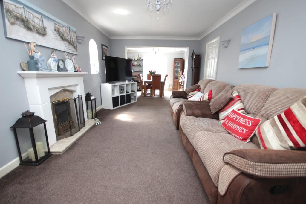 House in Dorset, Bournemouth, Christchurch and Poole - View 3