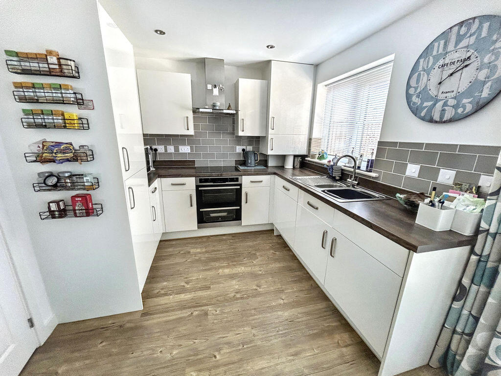 Darnell Close, Bradwell photo 2
