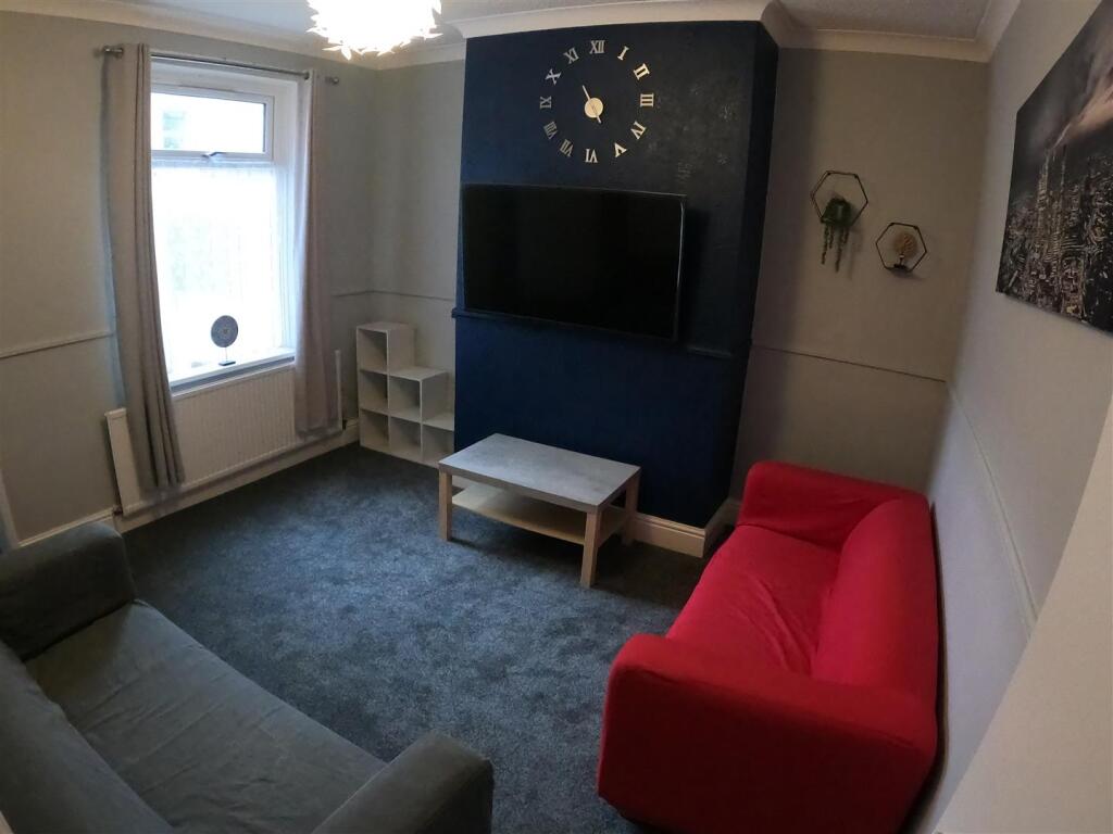 Main image of property: Sidmouth Street, Hull