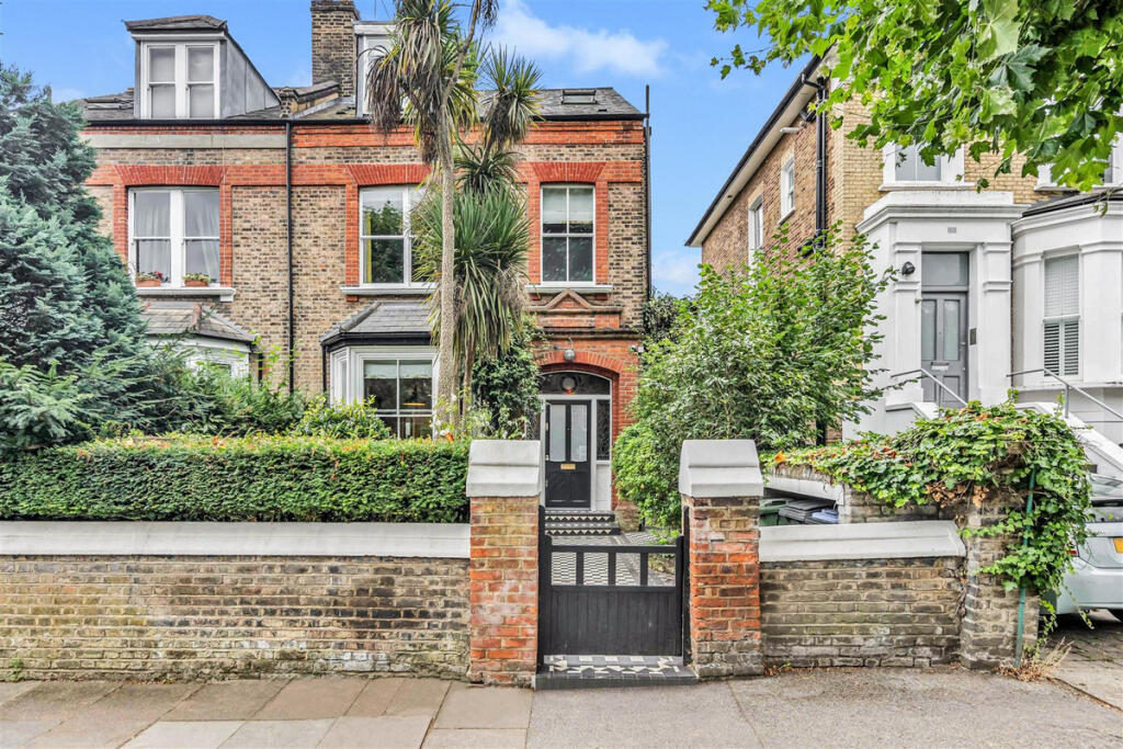 House in London, Brondesbury Park, Brondesbury - View 2