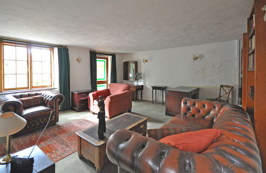 House in Newport, Pentre-Poeth, Graig - More