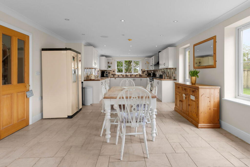 Toppesfield, Brook End, Cottered, Buntingford, SG9 photo 2
