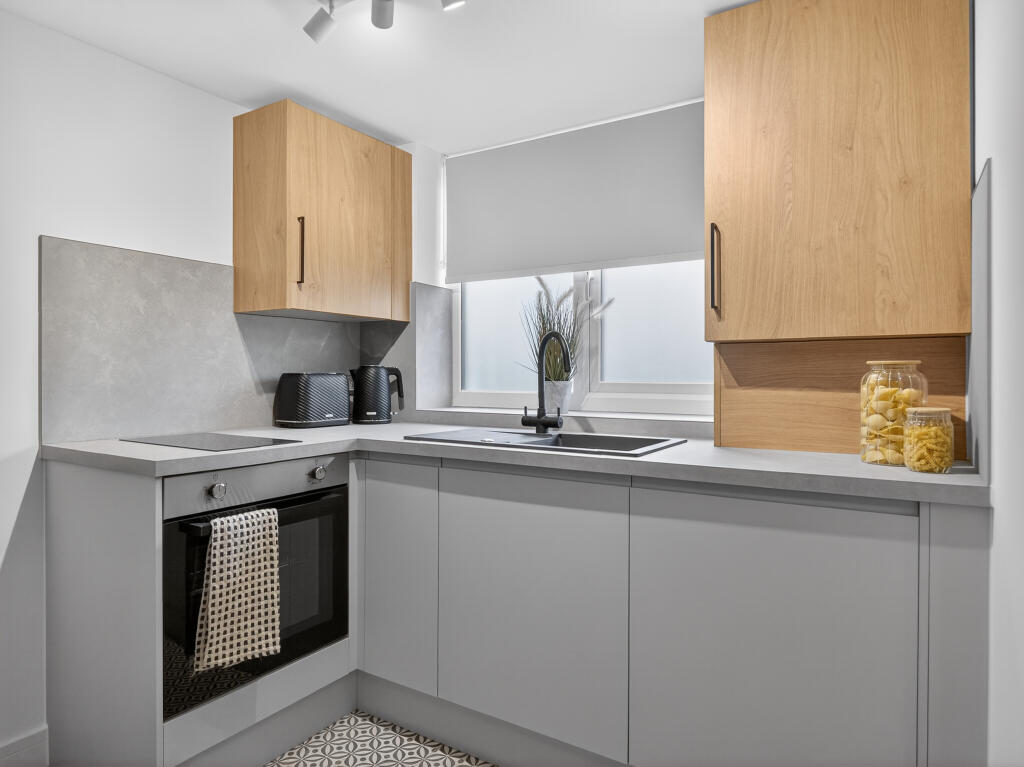 Apartment in Derby - View 5