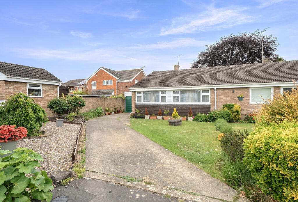 Main image of property: Kayte Close, Bishops Cleeve, Cheltenham, Gloucestershire, GL52