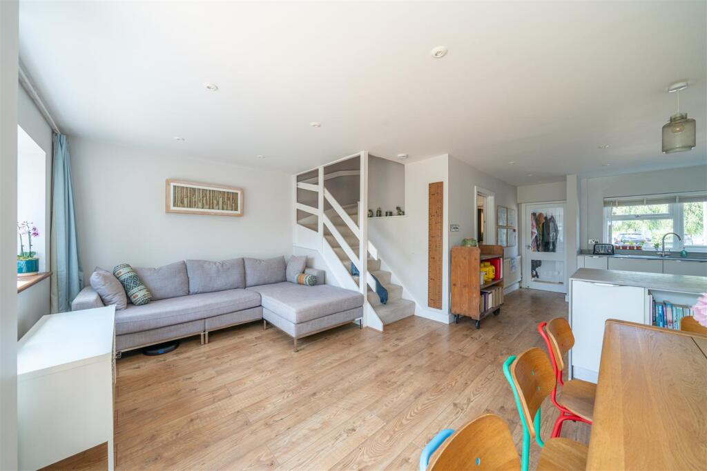 Additional image 3 of Wood End, Park Street