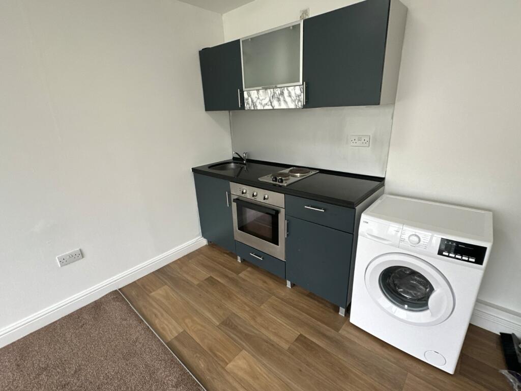 Apartment in Calderdale, West Yorkshire - View 3