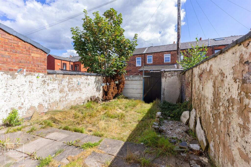 House in Leigh, Hope Carr, Bedford - View 4