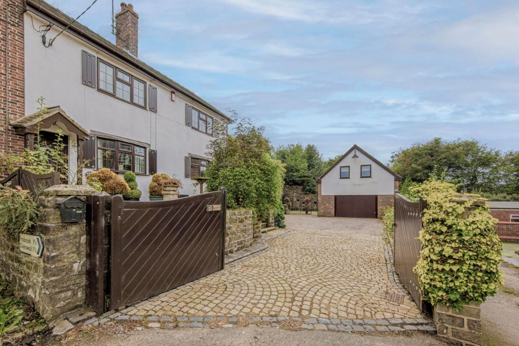 House in Stoke-on-Trent - View 2
