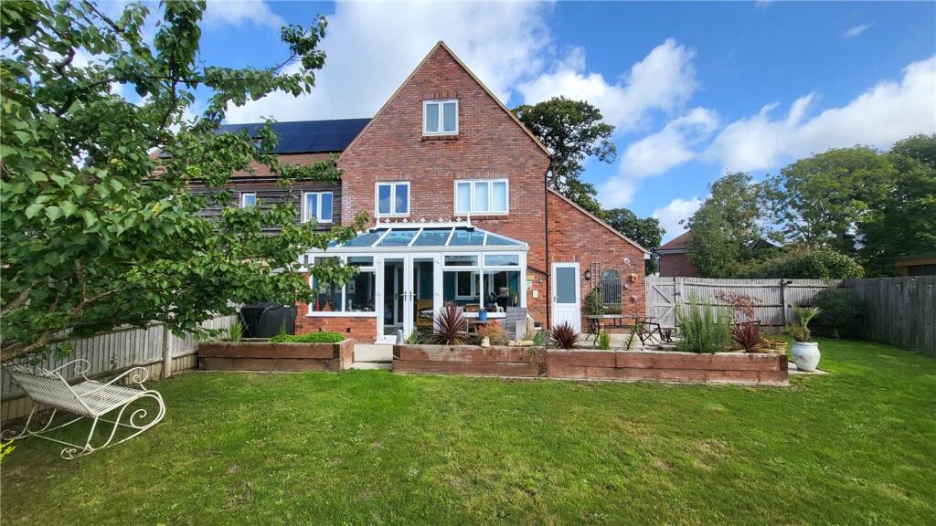 Osprey Close, Upton, Poole, Dorset, BH16 photo 2