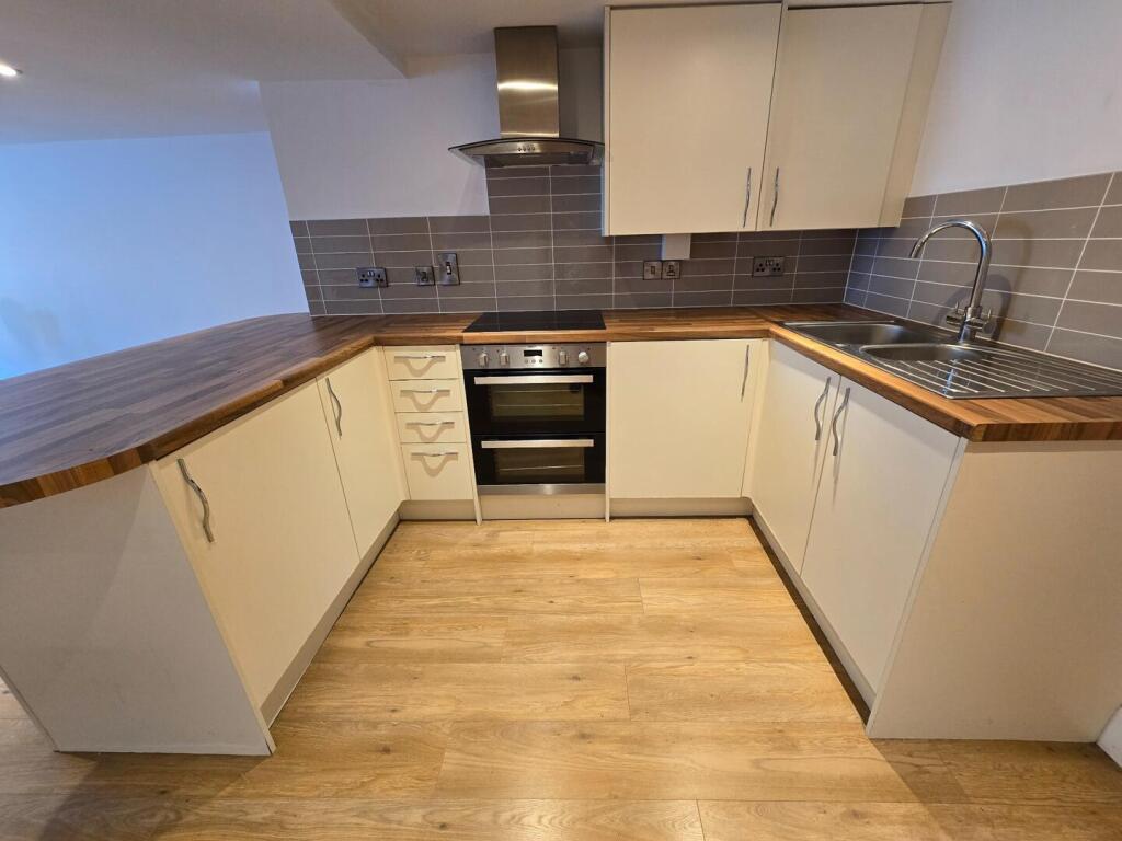 Main image of property: Curch Court, Rugby