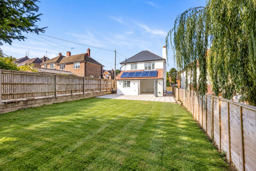 House in Haywards Heath, Southdowns Park - View 3