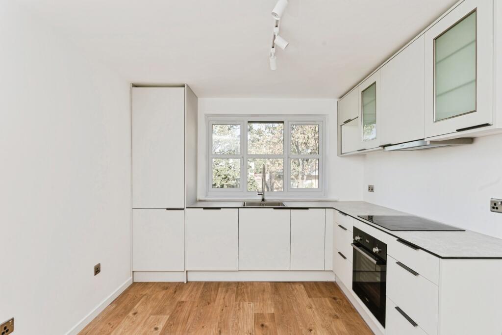 Apartment in London - View 5