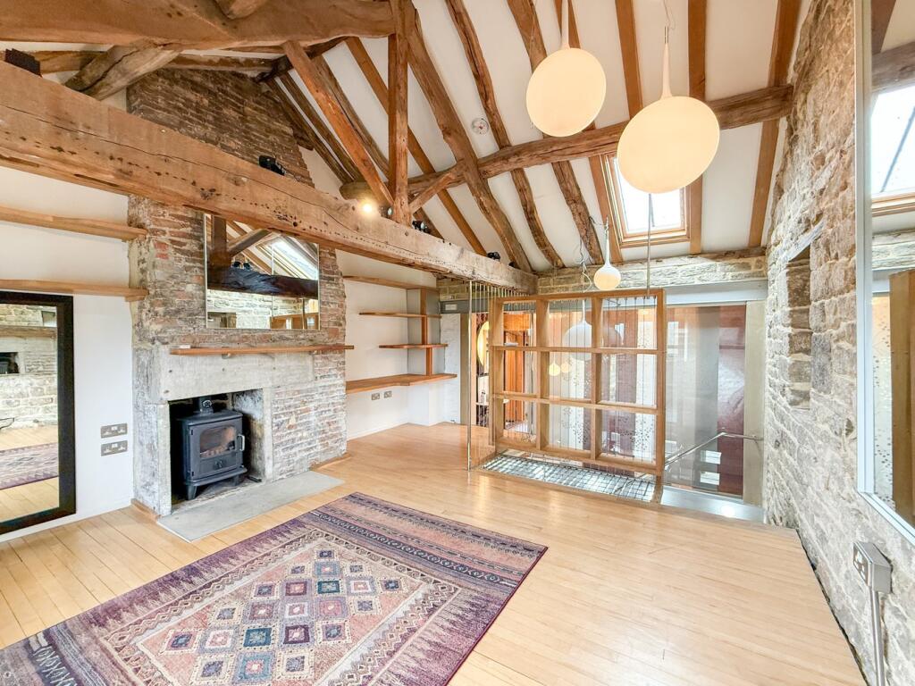 Upper Hagg, Thongsbridge/Honley, Holmfirth, HD9 - More