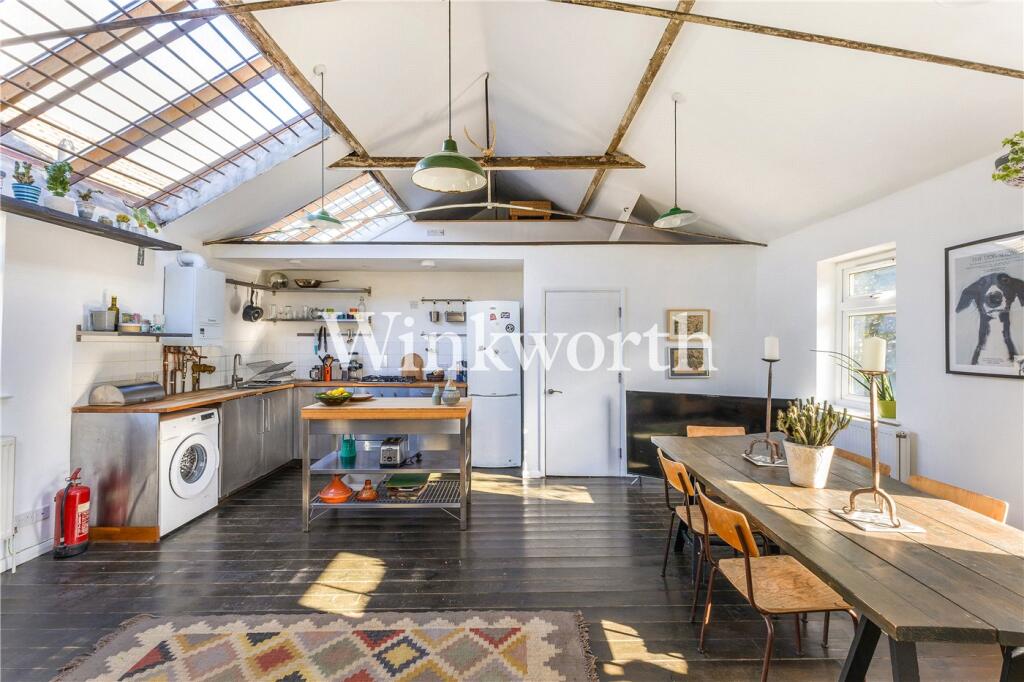 Apartment in London - View 4