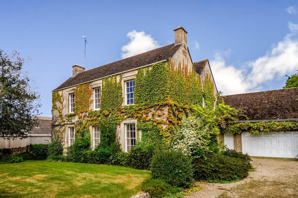Main image of property: Leckhampton GL53 0QJ