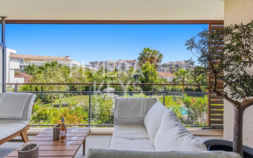 Main image of property: Provence-Alps-Cote d`Azur, Alpes-Maritimes, Golfe Juan